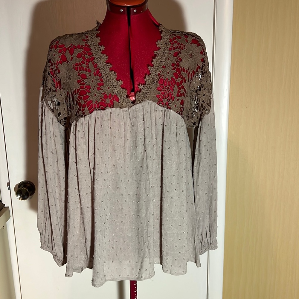 NWT ODDY Crocheted Cropped Blouse SZ S
